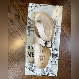 Mephisto Tan Sandals